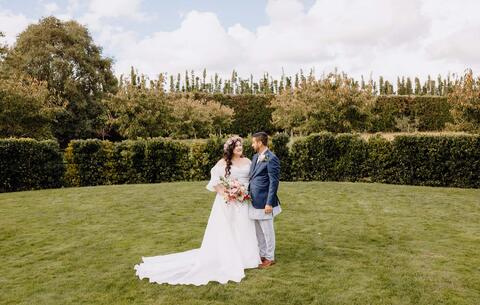 Idyllic Outdoor Wedding in Auckland