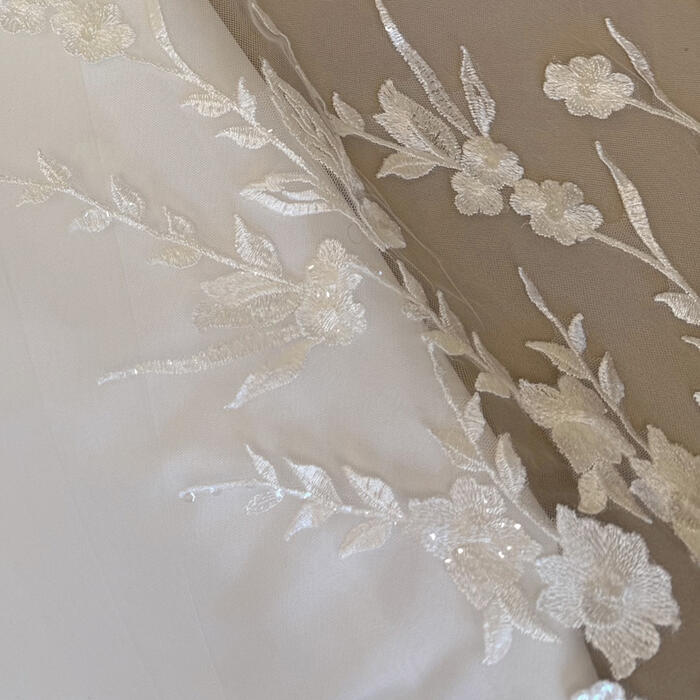Trailing lace