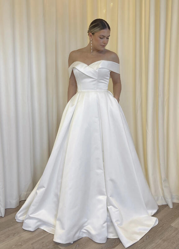 Forget Me Knot Isabel