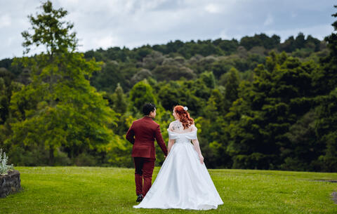 Intimate Garden Wedding in Auckland