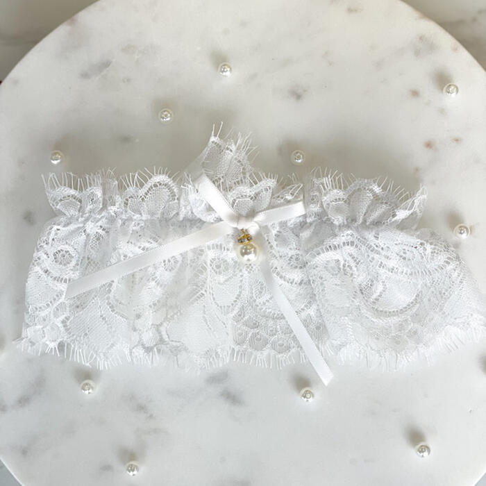 Chantilly lace garter