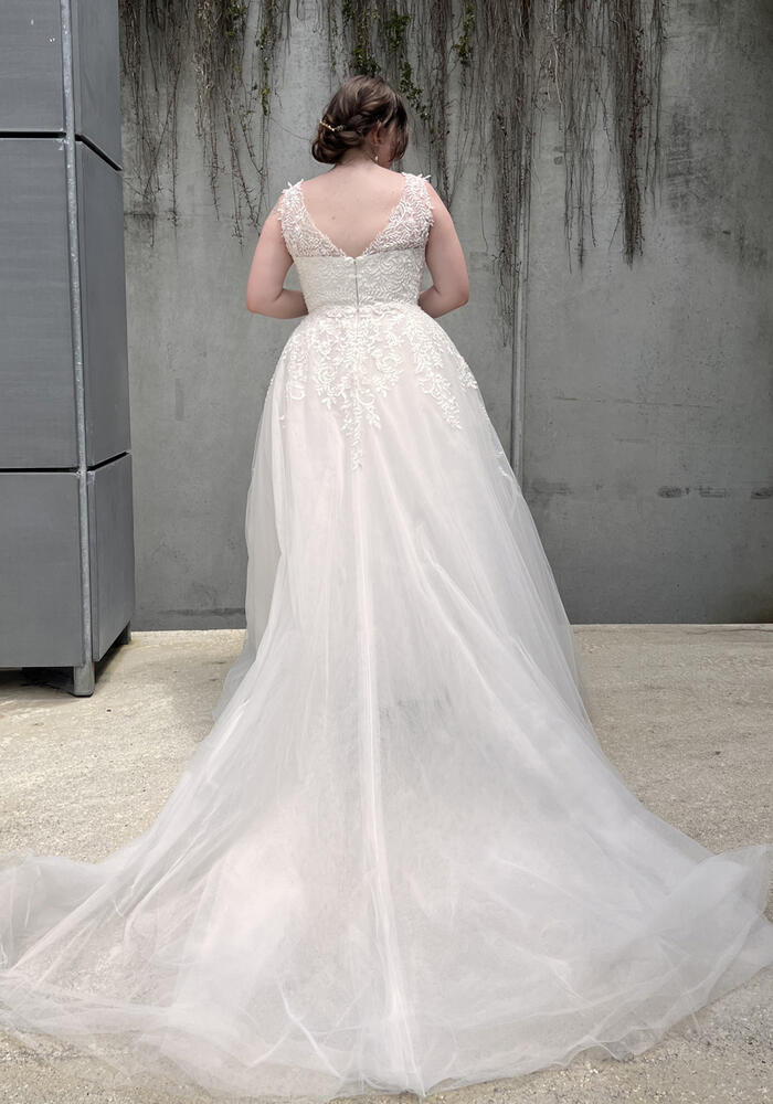 Forget Me Knot Pieter | Wedding Dress New Zealand