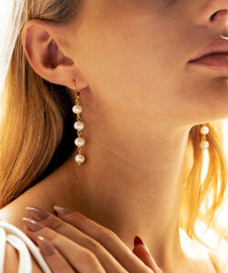 Pearl and Chain
