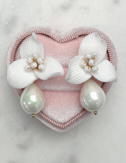 Floral and pearl