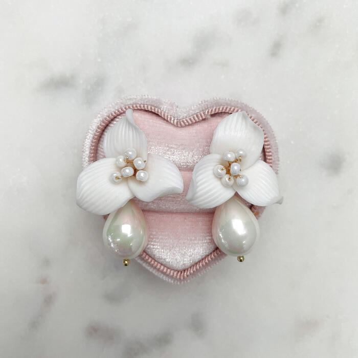 Floral and pearl