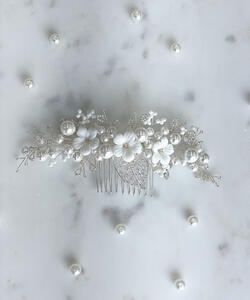 Floral & Leaf Pearl comb