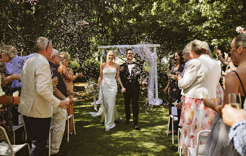 Beautiful Lodge Wedding at Broadlands Lodge