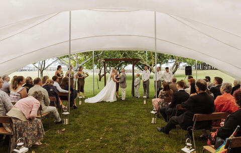 Fun Estate Wedding in Tauranga