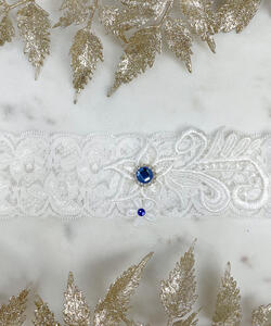 Soft lace garter