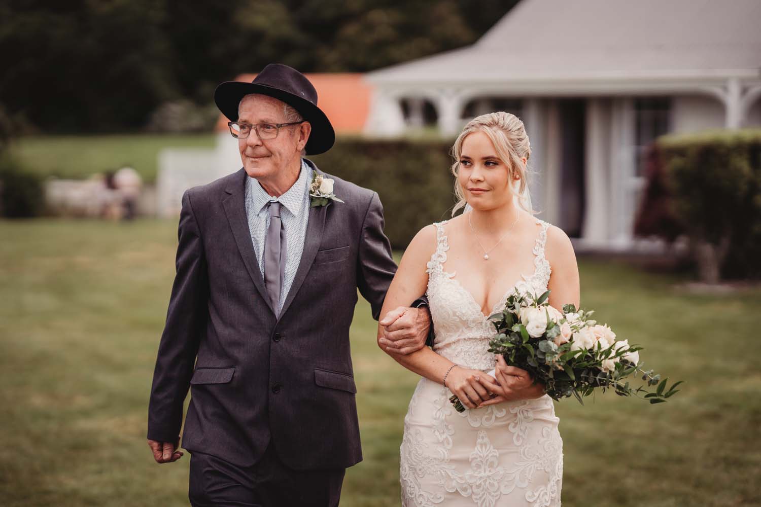 Summer Lake Wedding in Rotorua 