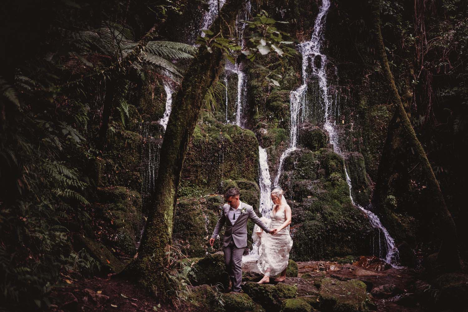 Summer Lake Wedding in Rotorua 