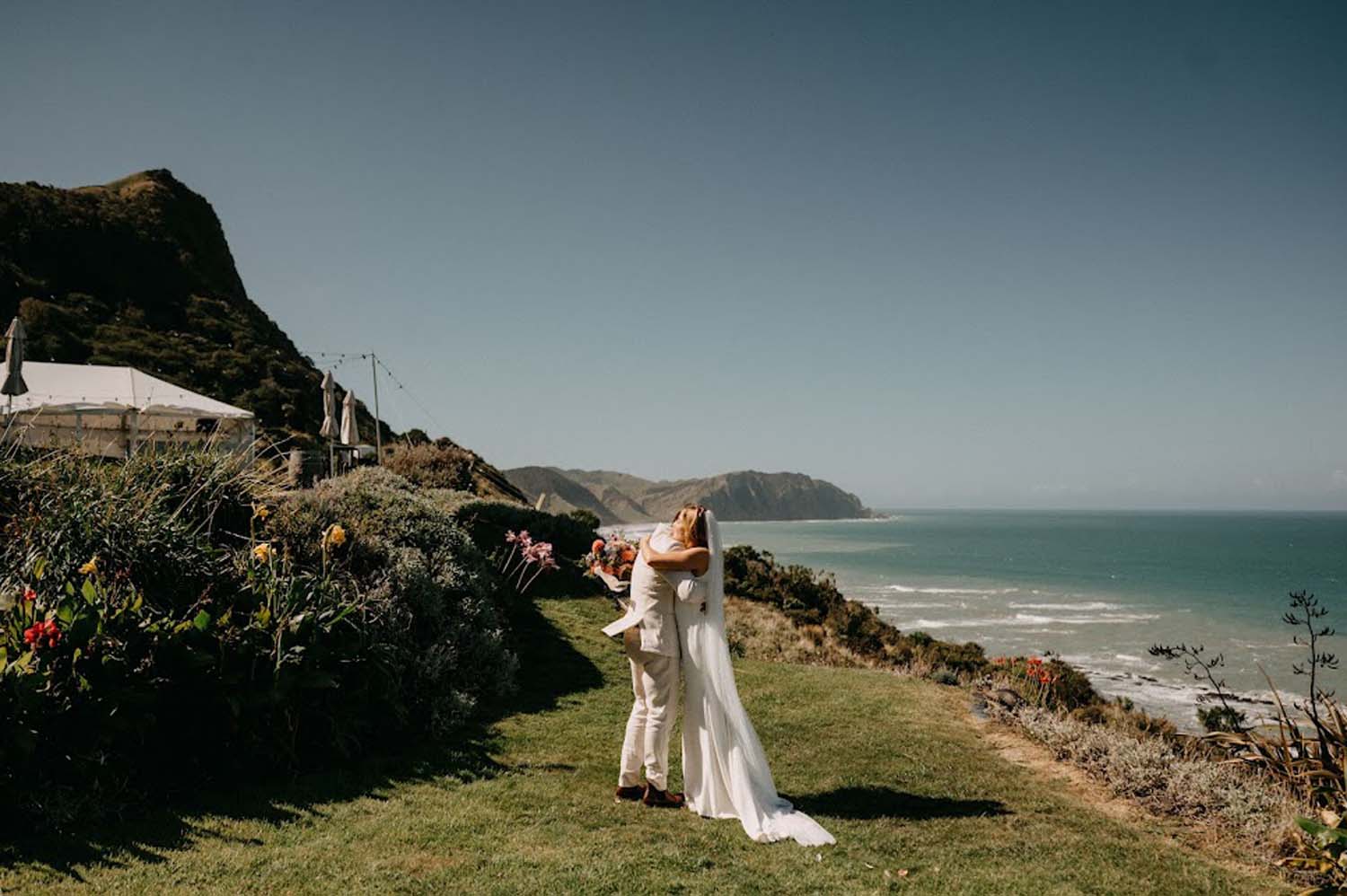 Stunning Sunny Beach Wedding in Gisborne