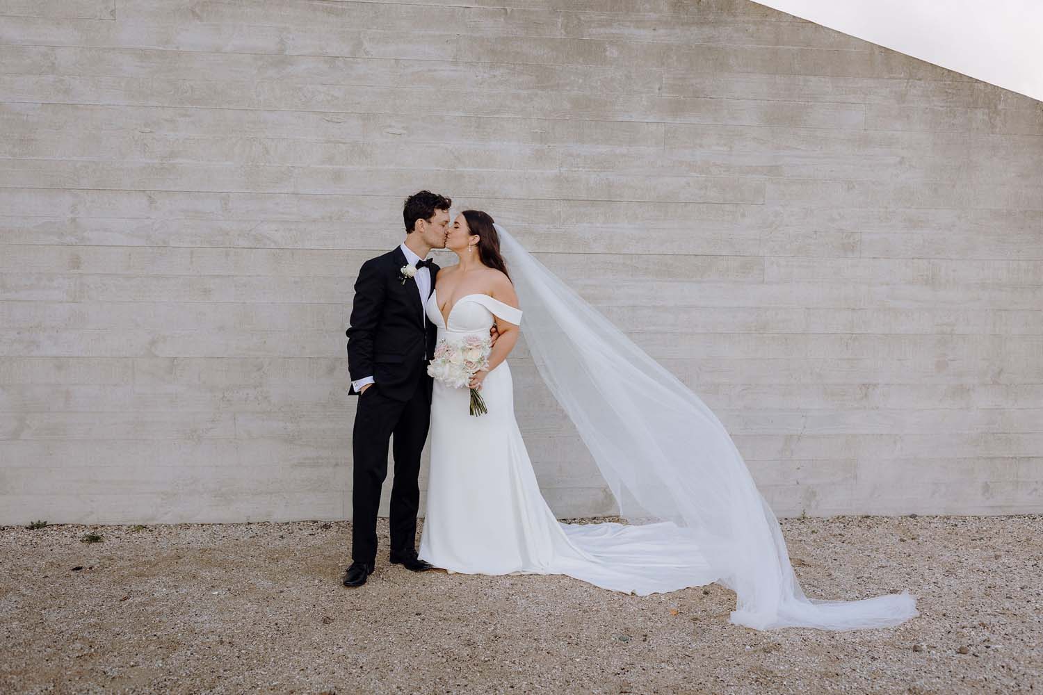 Charming Spring Wedding in Auckland