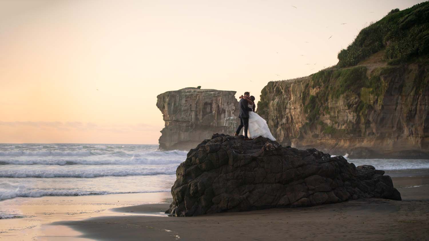 Stunning Auckland Wedding