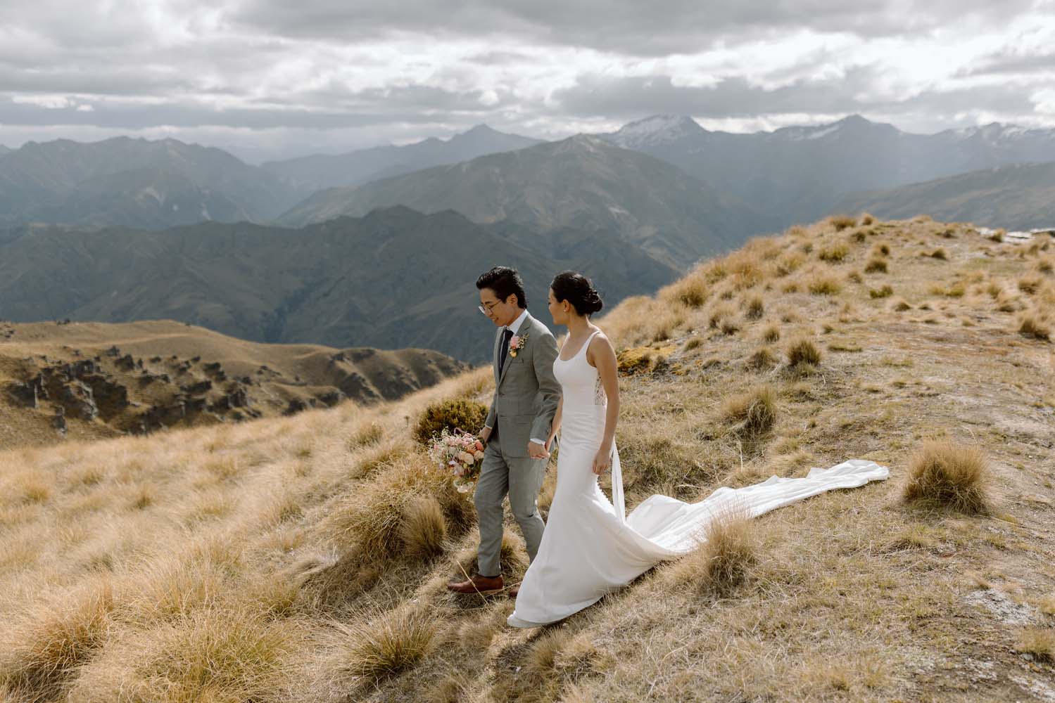 Picturesque Queenstown Lake Wedding