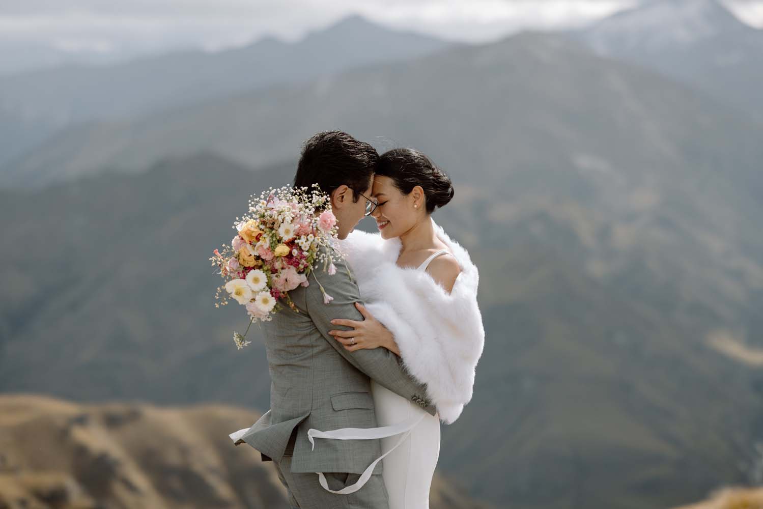 Picturesque Queenstown Lake Wedding