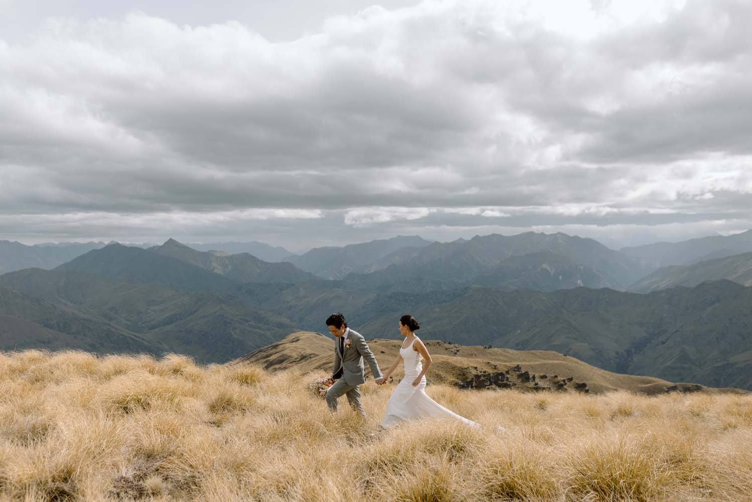 Picturesque Queenstown Lake Wedding