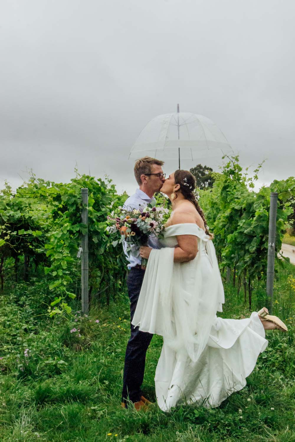 Beautiful Outdoor Wedding in Martinborough