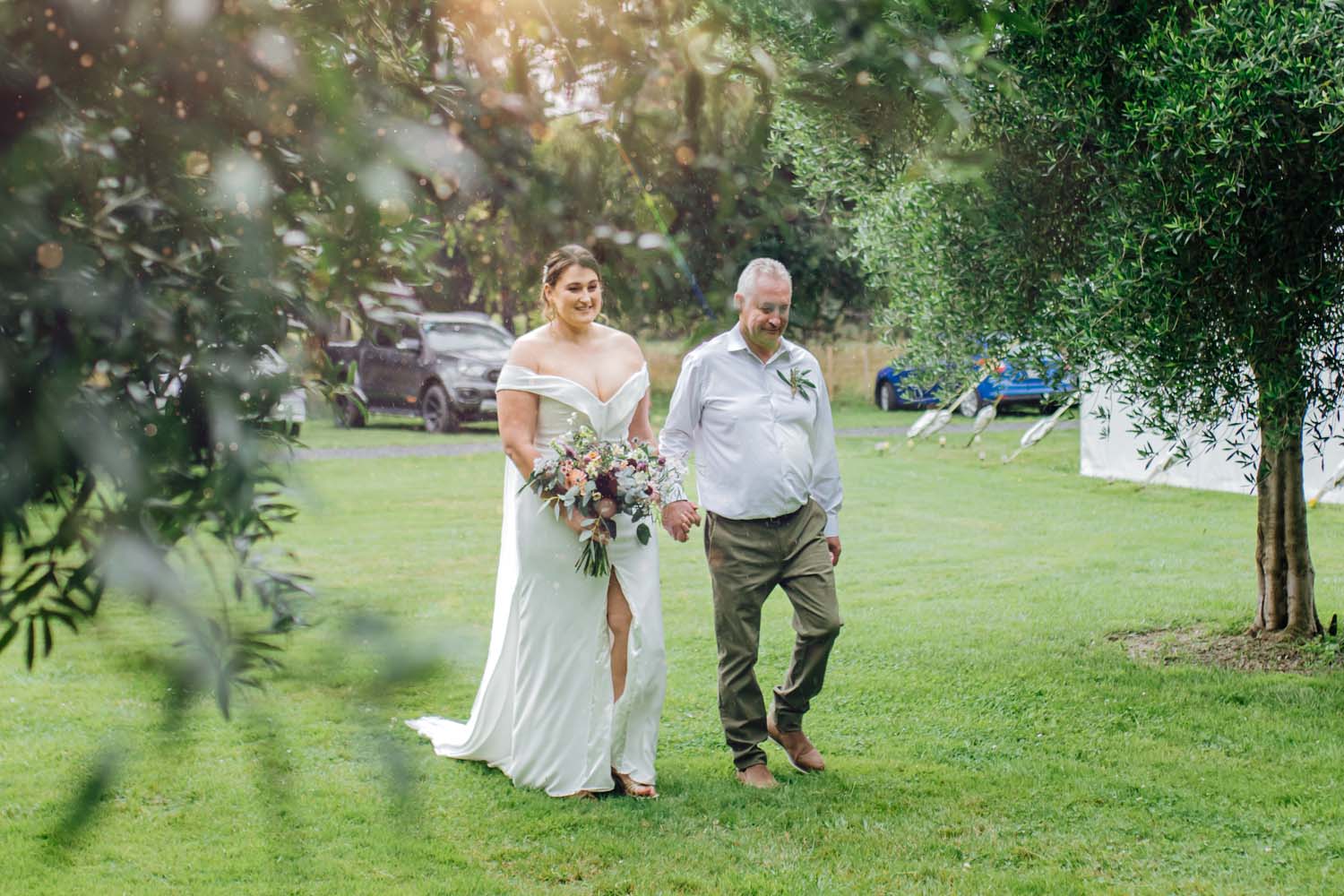 Beautiful Outdoor Wedding in Martinborough