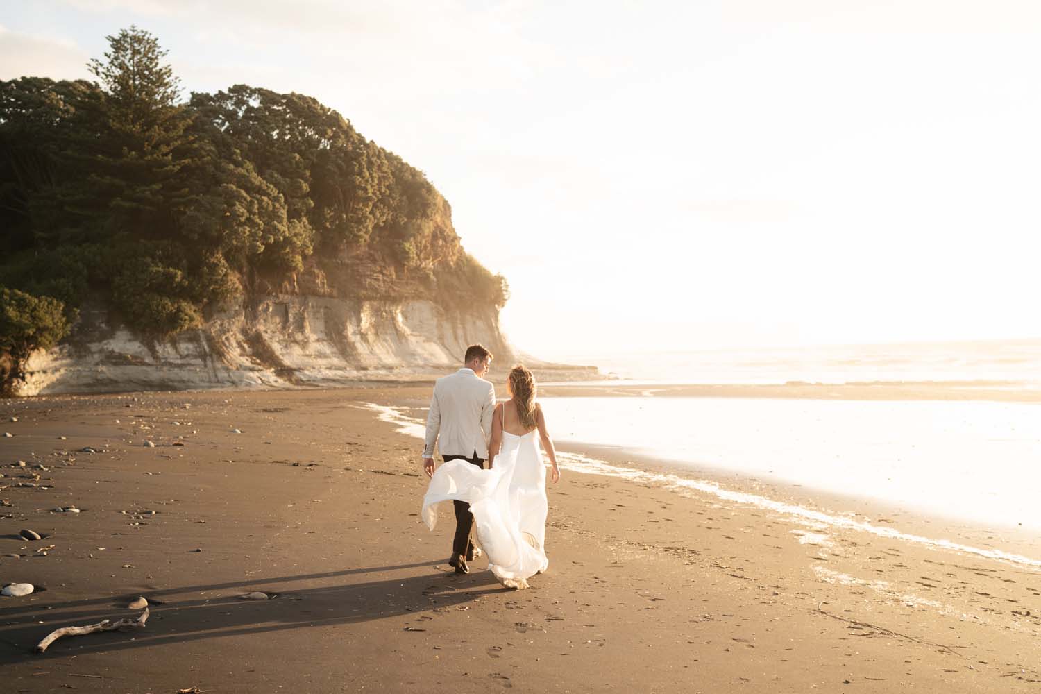 Beautiful Beach Wedding in Taranaki