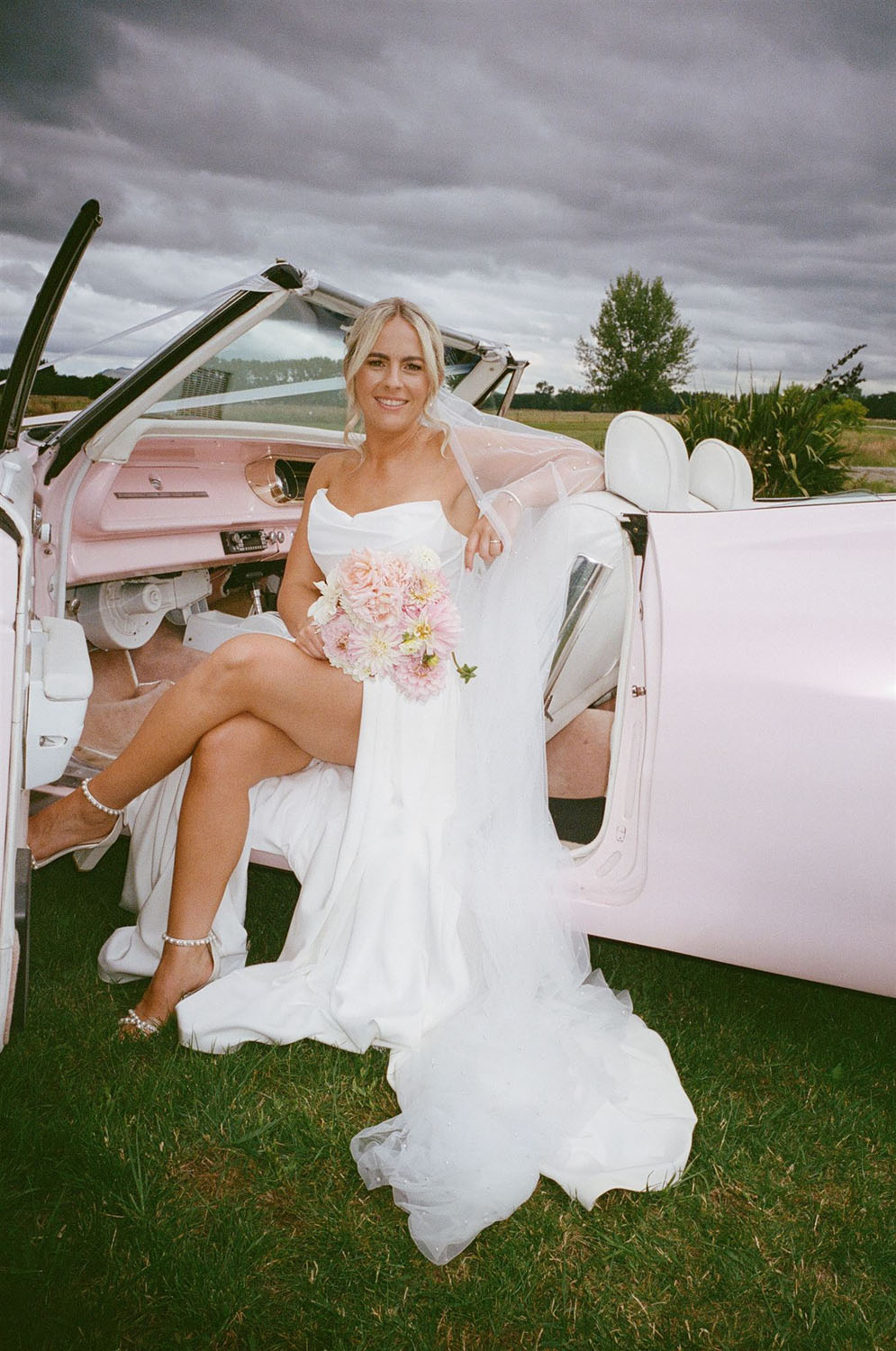 Idyllic Outdoor Wedding at Backpaddock Lakes