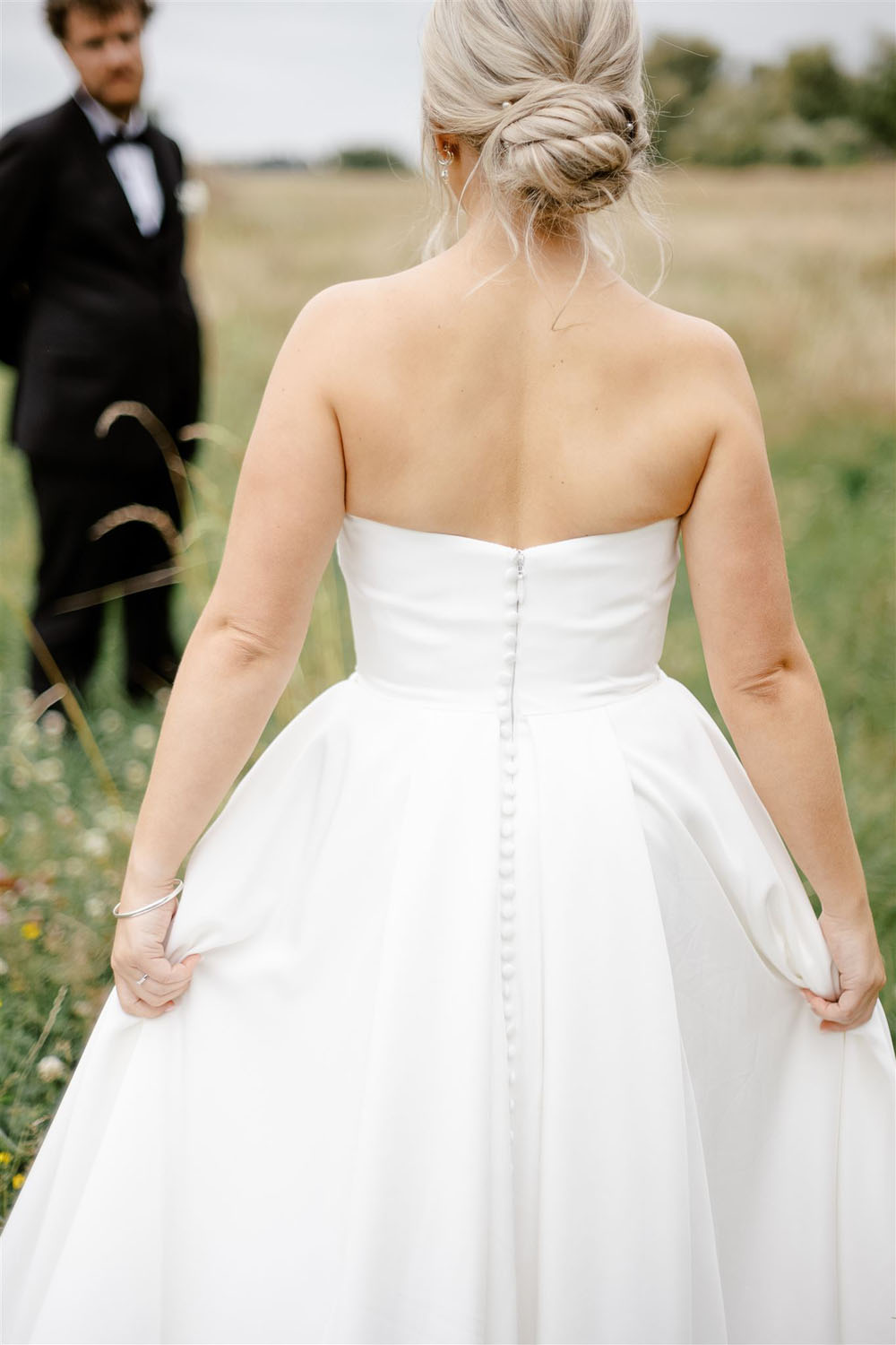 Idyllic Outdoor Wedding at Backpaddock Lakes