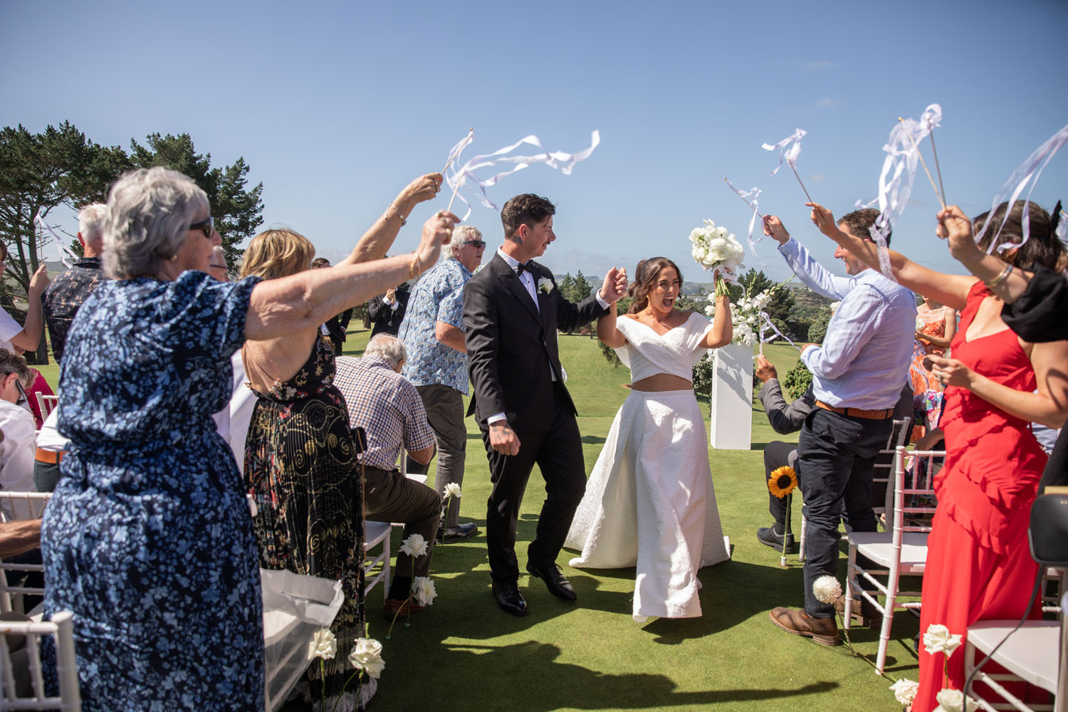 Fun and Cheerful Golf Club Wedding in Raglan