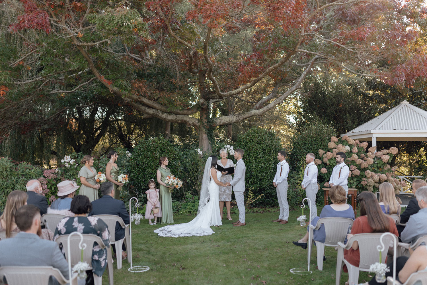 Bubbly and Fun Garden wedding in Masterton Bubbly and Fun Garden wedding in Masterton