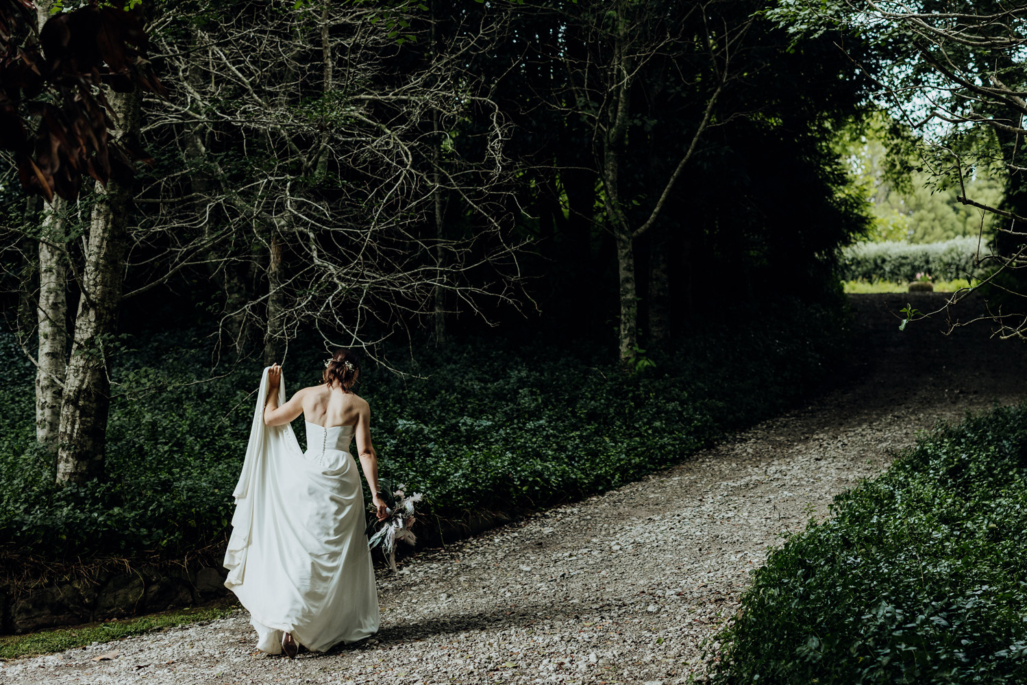 A Beautiful Countryside Wedding at L’Orangerie