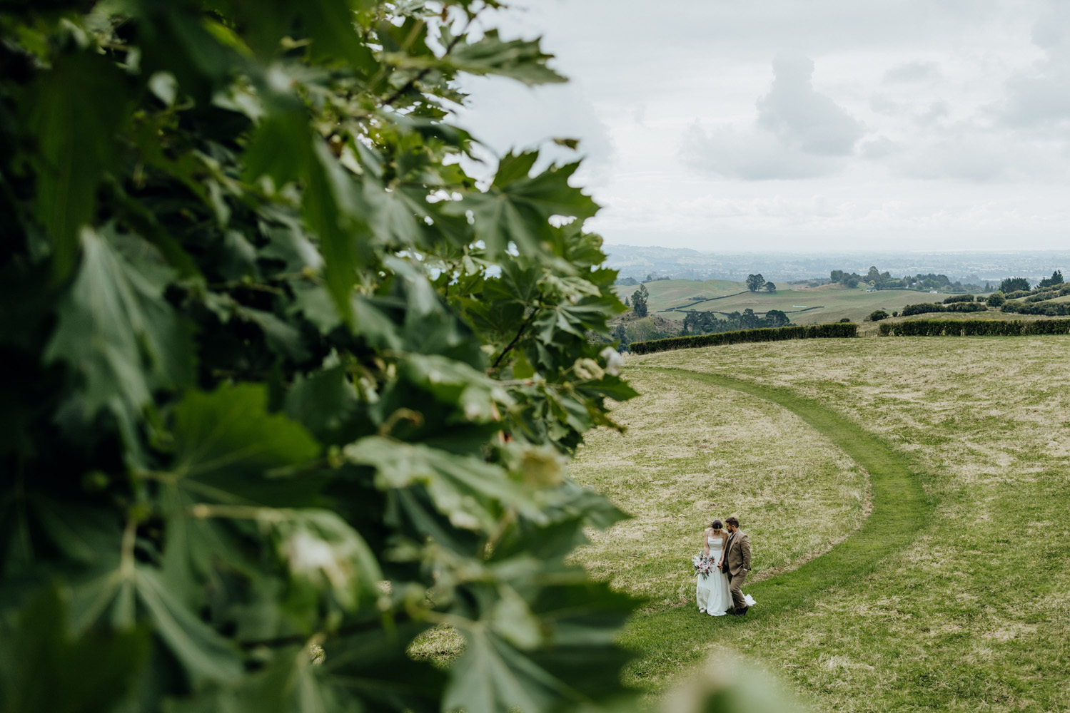 A Beautiful Countryside Wedding at L’Orangerie