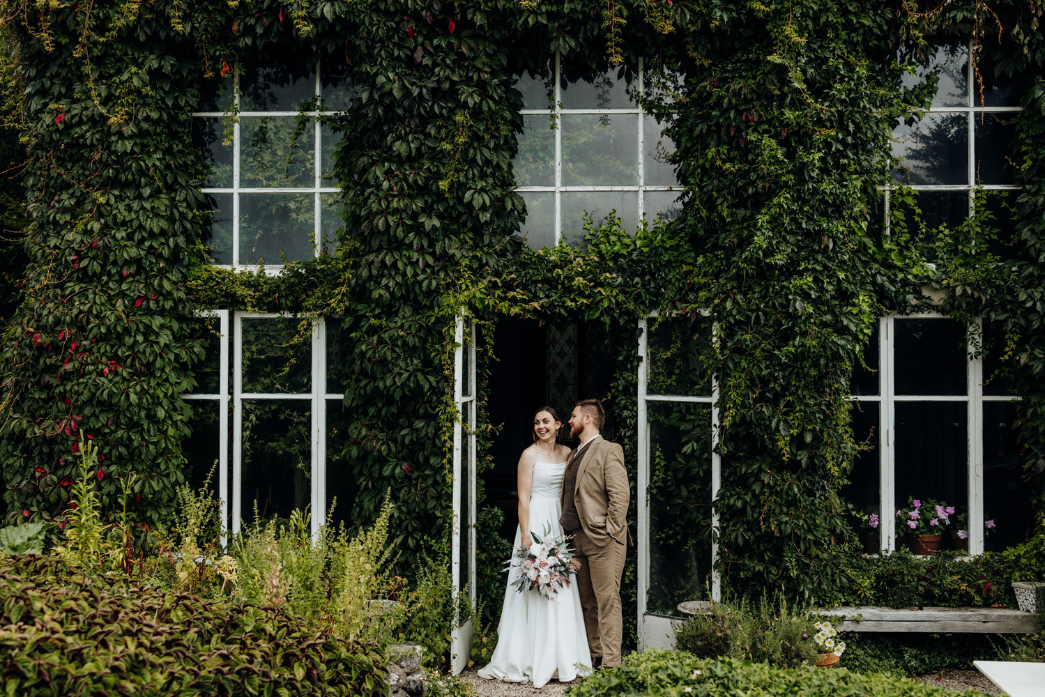 A Beautiful Countryside Wedding at L’Orangerie