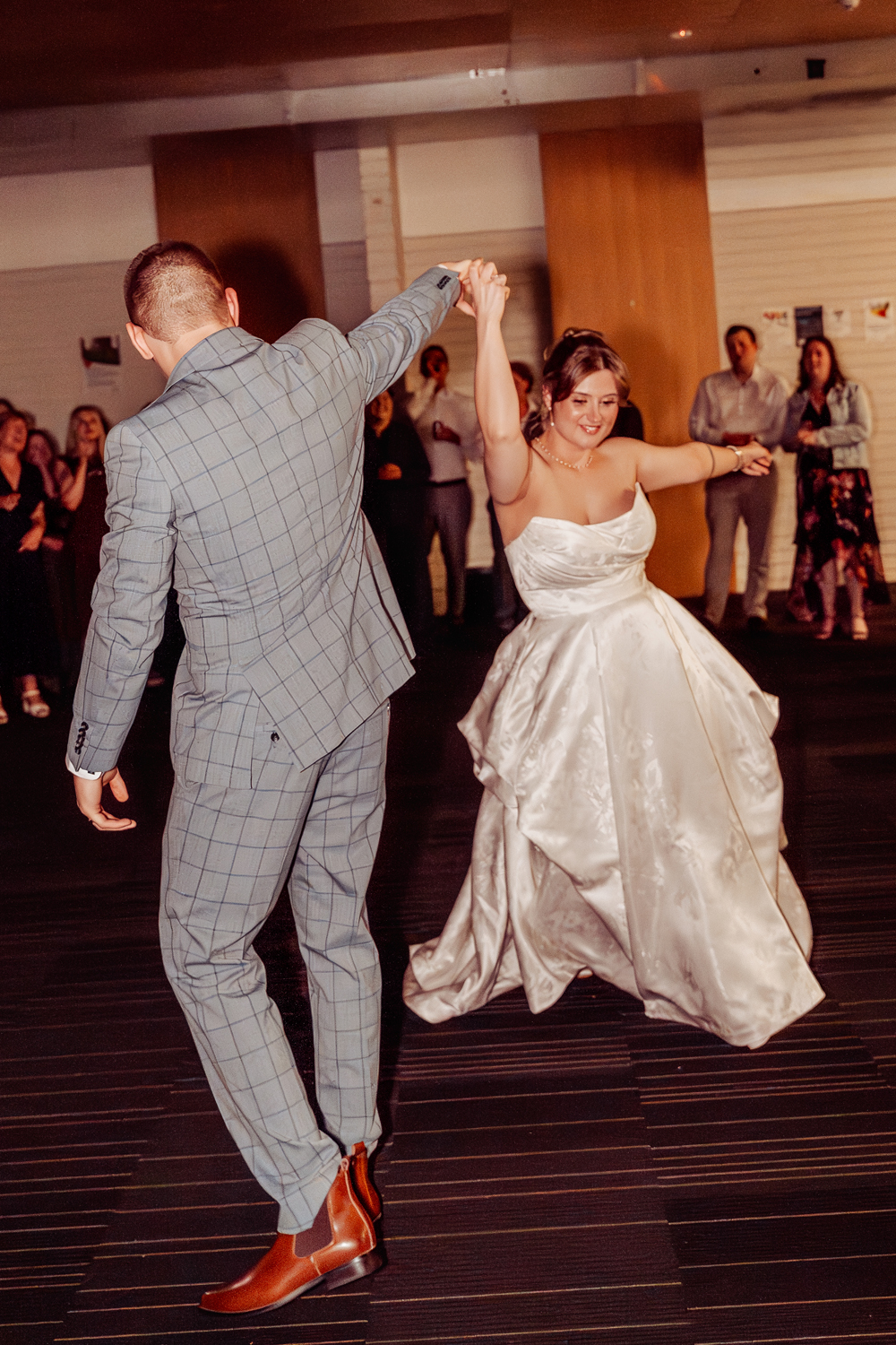 A Classic and Joyful Wedding in Auckland