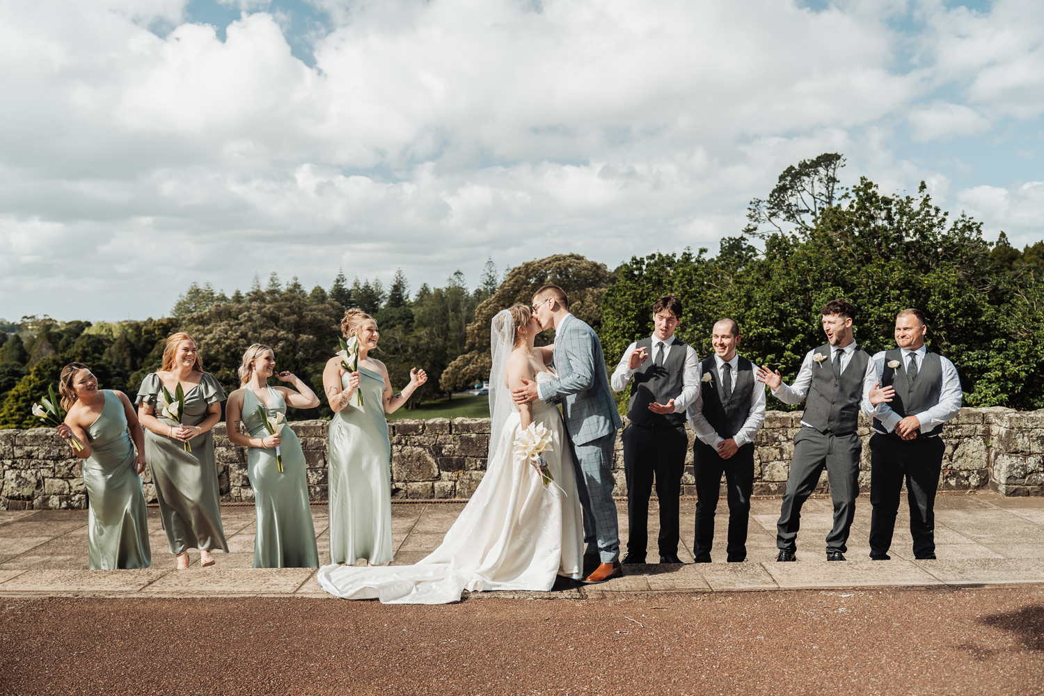 A Classic and Joyful Wedding in Auckland
