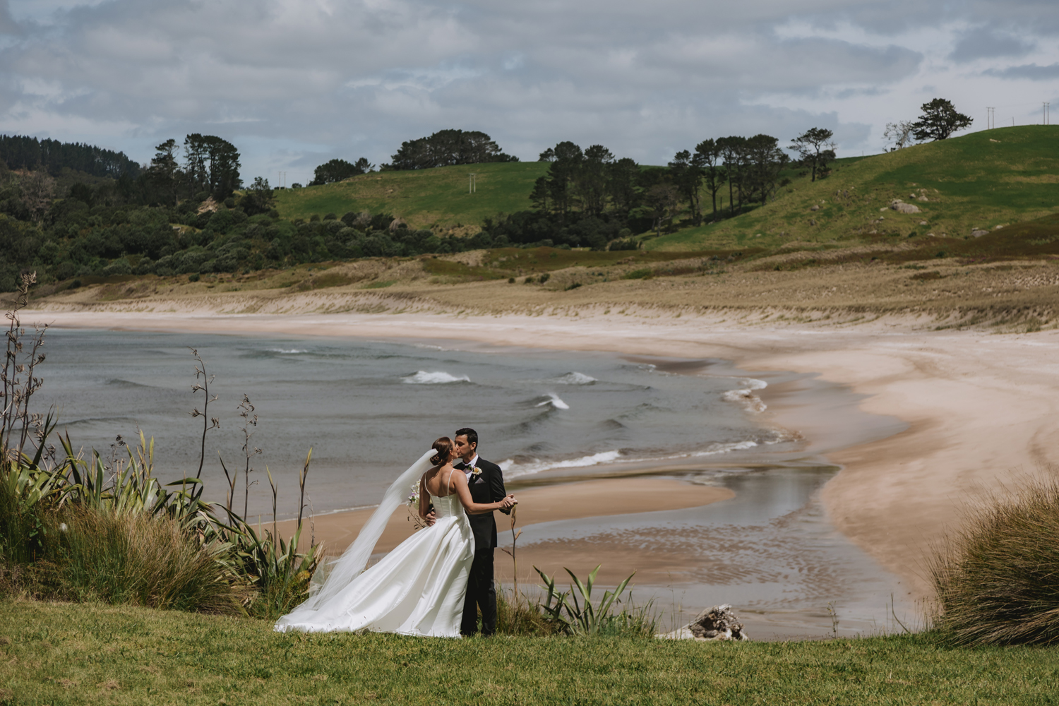 Picturesque Beach Wedding at Orua Beach House