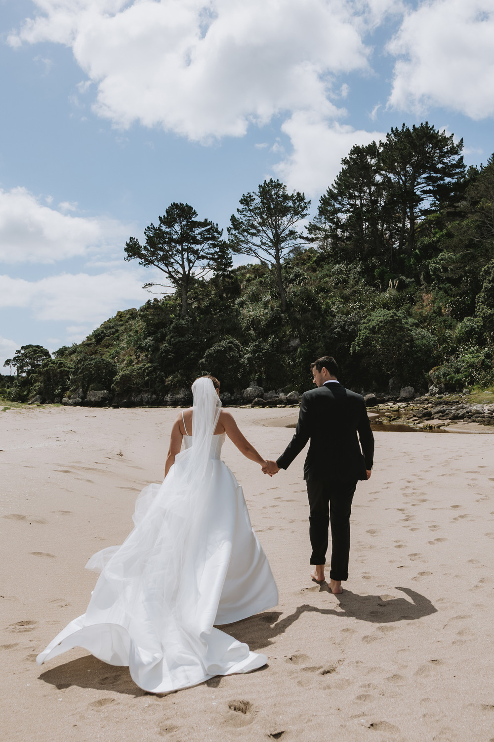 Picturesque Beach Wedding at Orua Beach House