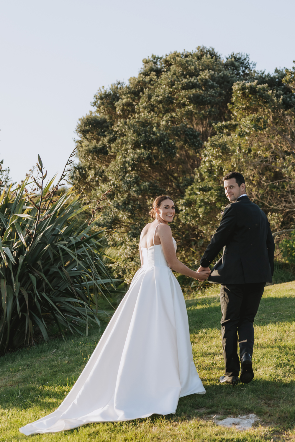 Picturesque Beach Wedding at Orua Beach House