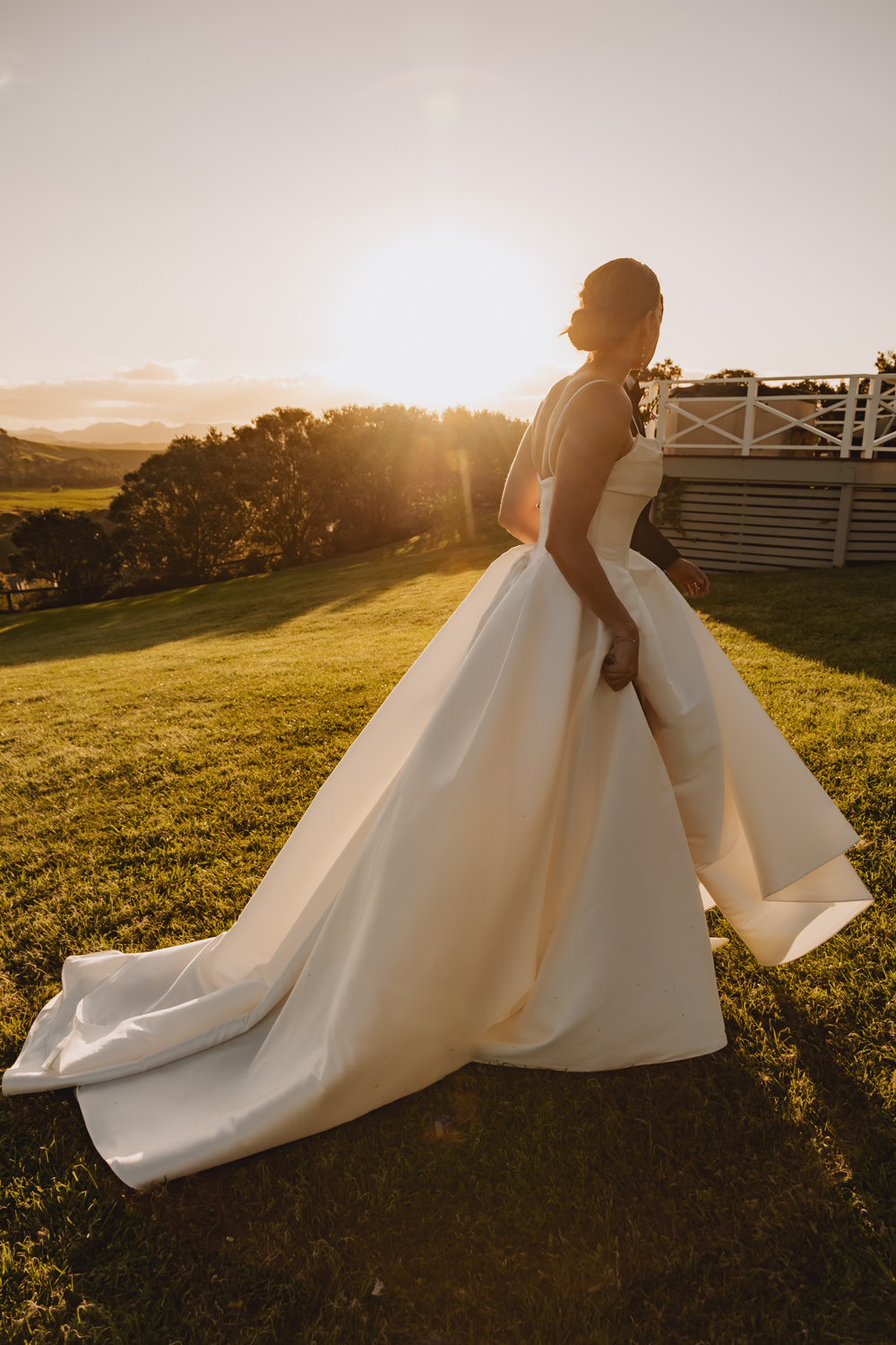 Picturesque Beach Wedding at Orua Beach House