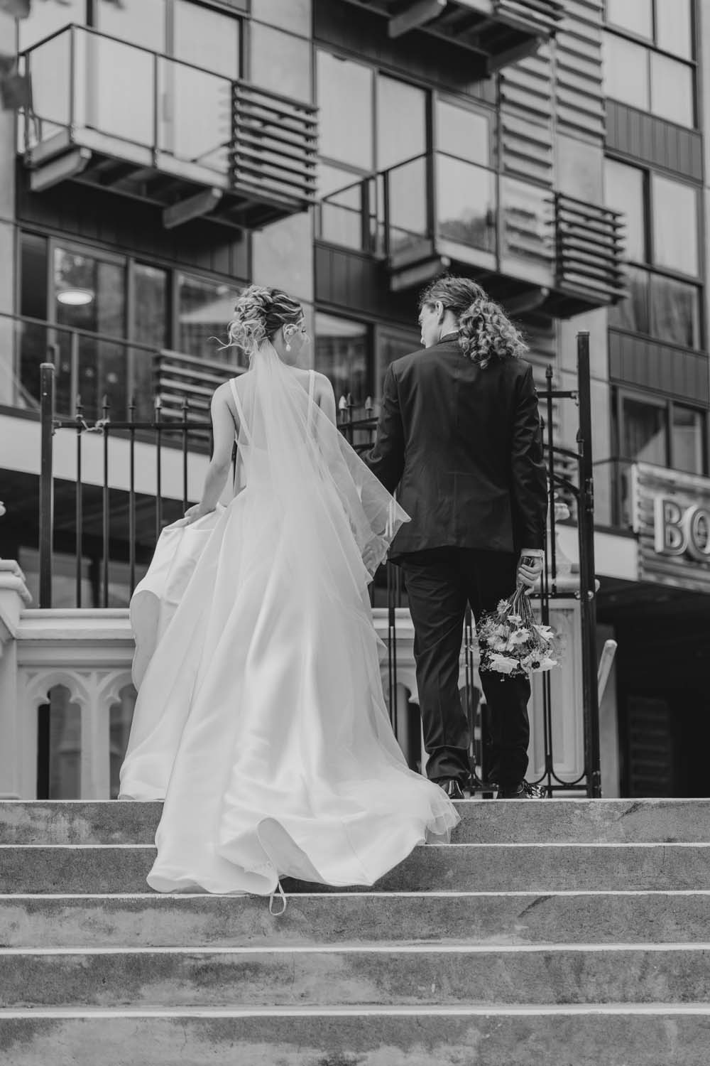 Earthy French Elegance Styled Shoot