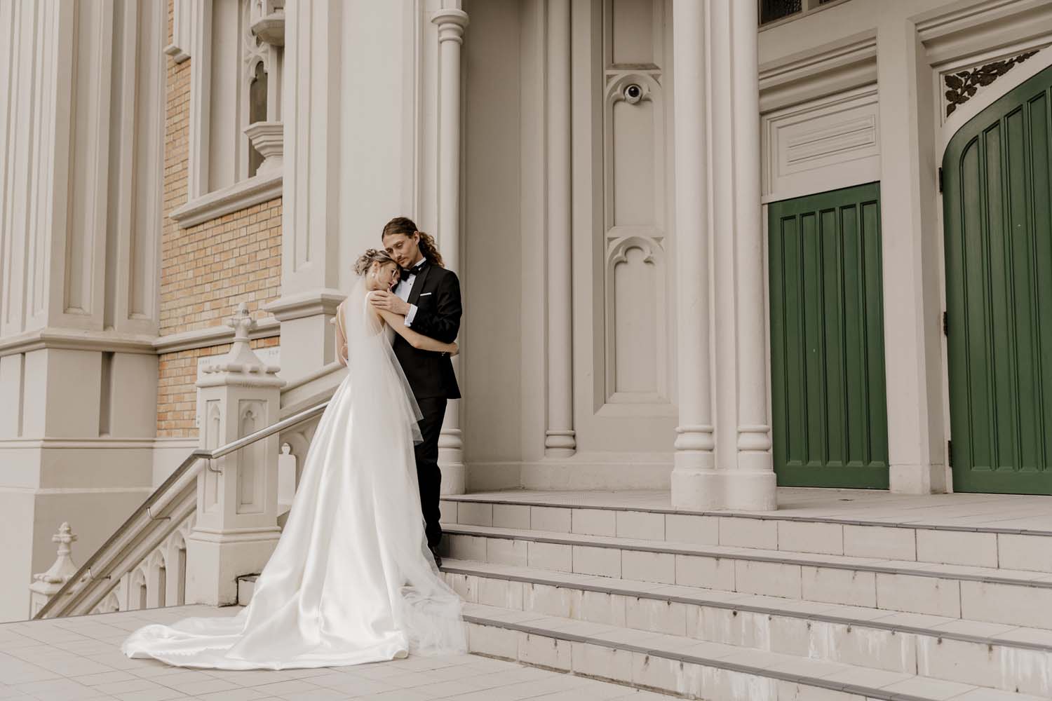 Earthy French Elegance Styled Shoot