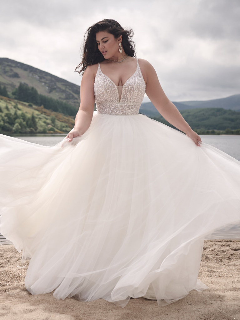 BALL GOWN<br>
