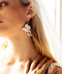 Porcelain and pearl