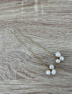 Drop pearl earrings