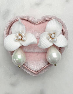 Floral and pearl