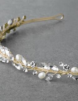 Vintage diamante leaves with pearl accents