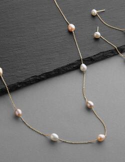 Necklace & earrings