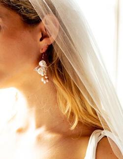 Porcelain and pearl