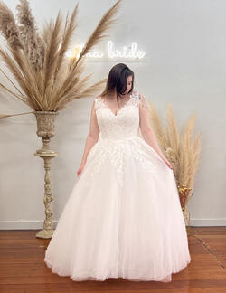 Forget Me Knot Pieter | Wedding Dress New Zealand