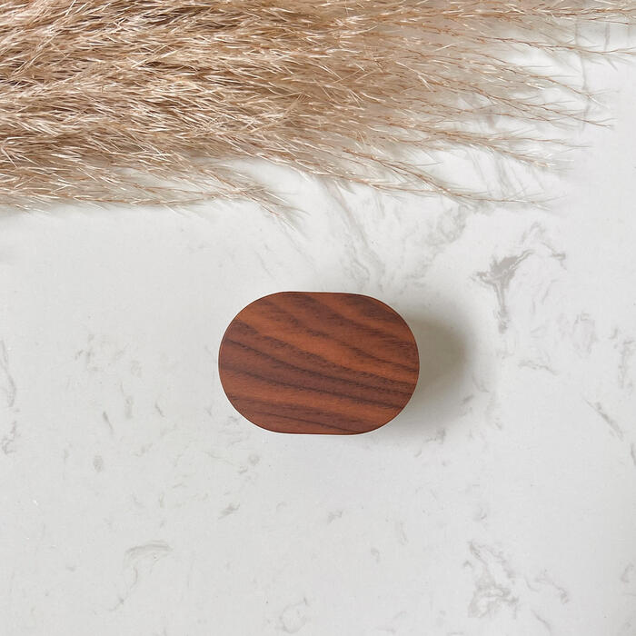 Oval walnut