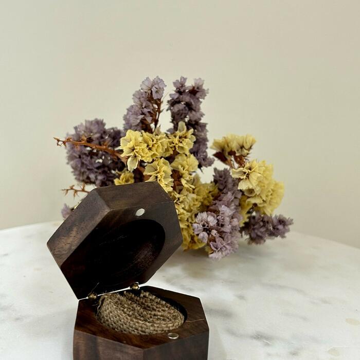 Hexagonal walnut