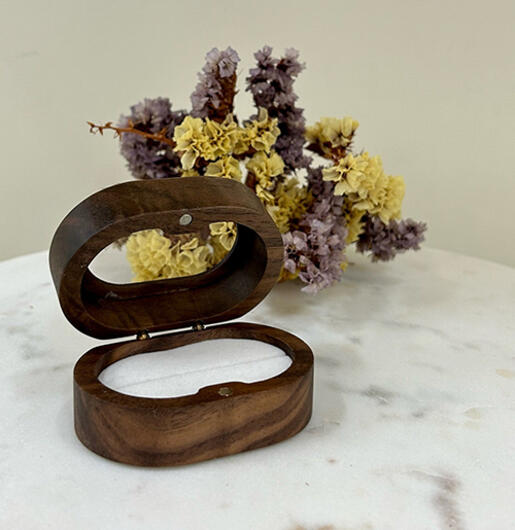 Walnut 2025 ring box